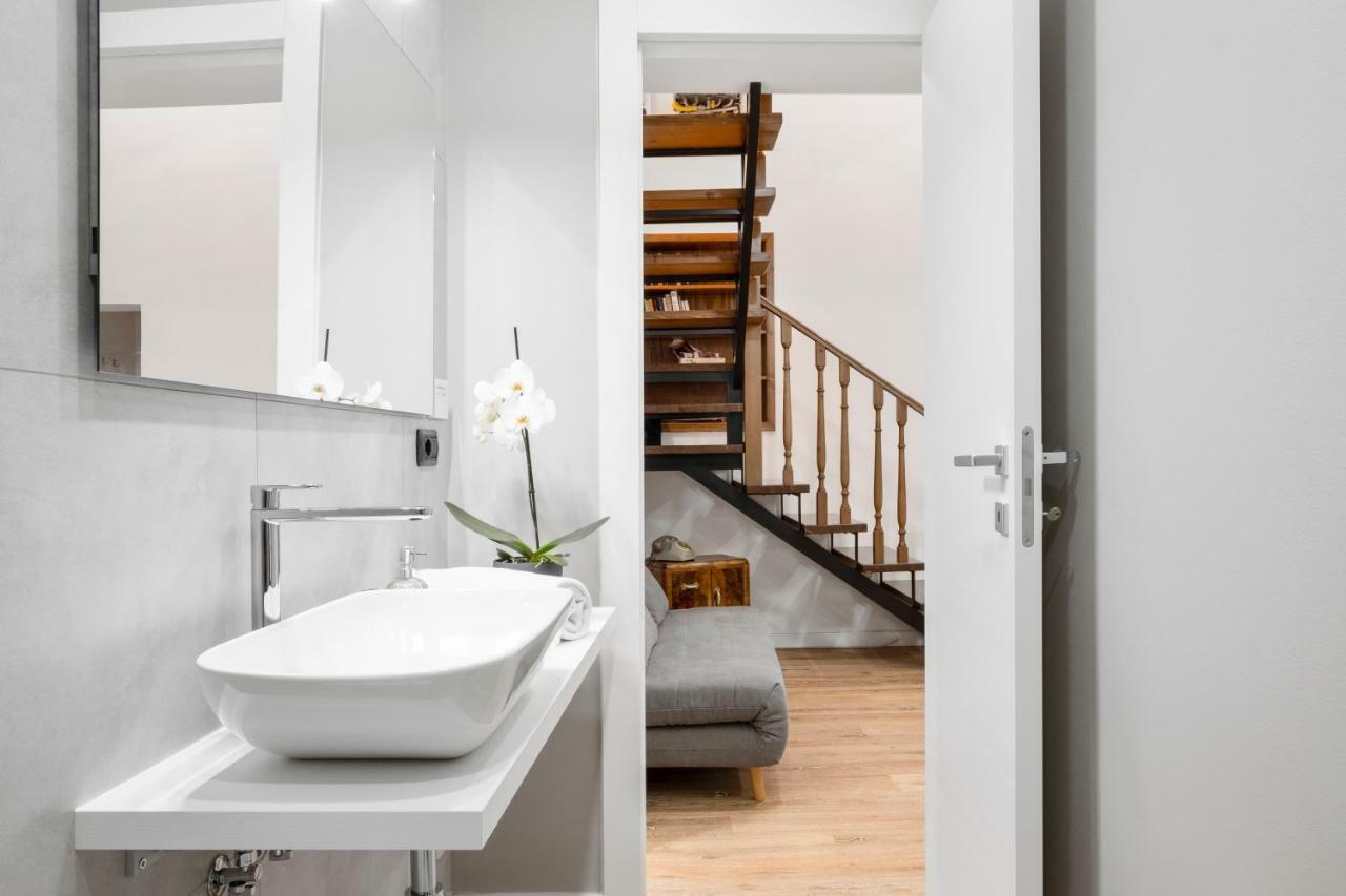 Duplex Luxurious Apt In The Heart Of Bologna Bagian luar foto