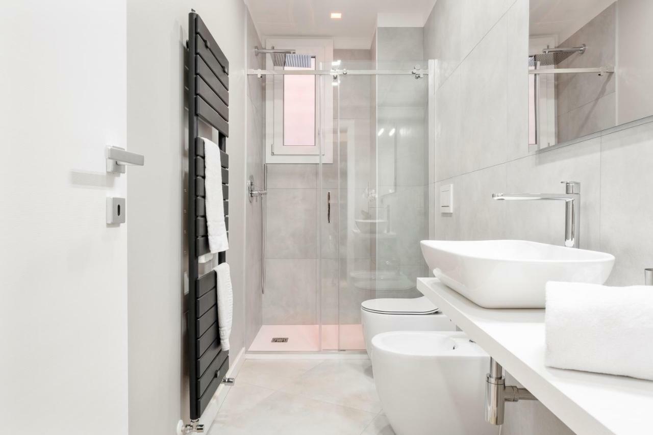 Duplex Luxurious Apt In The Heart Of Bologna Bagian luar foto